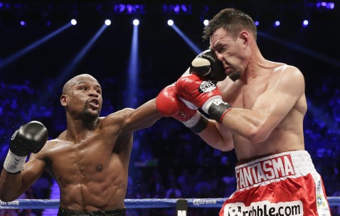 爱游戏-又见绝平！AC米兰与曼城鏖战至终场，莱万读秒救主