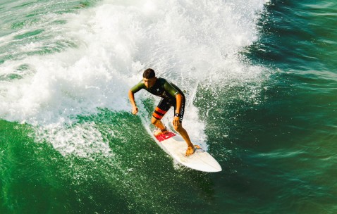 爱游戏体育-广州队主帅放话：钻石联赛决赛必胜本菲卡，武大靖冷笑回应